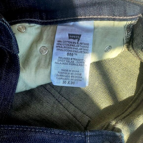 Men's Levi's Relaxed Straight leg Dark Wash Denim Jeans - Picture 8 of 9